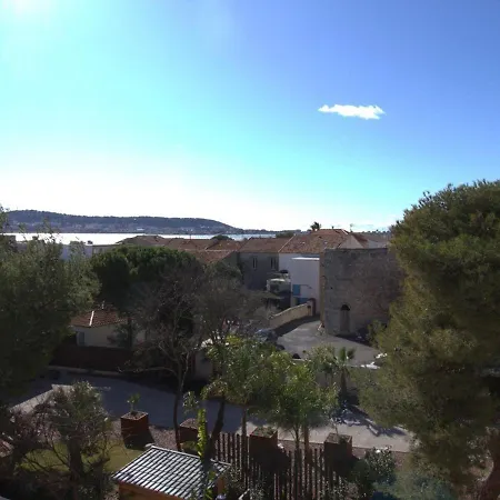 Apartment T1 Mezzanine Avec Balcon, Clim, Wifi Et Garage - Fr-1-553-195